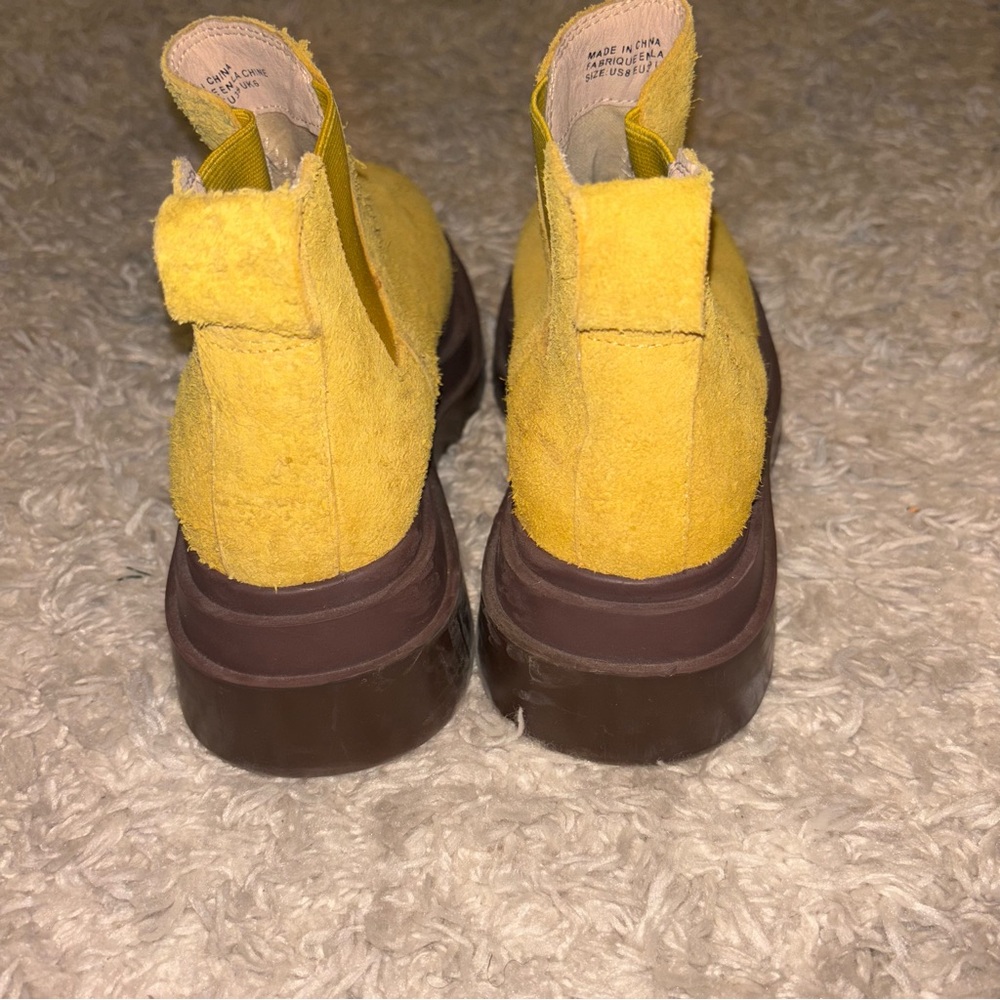 Urban Outfitters Dana Suede Leather Chelsea Boot Size 8 - Picture 7 of 9